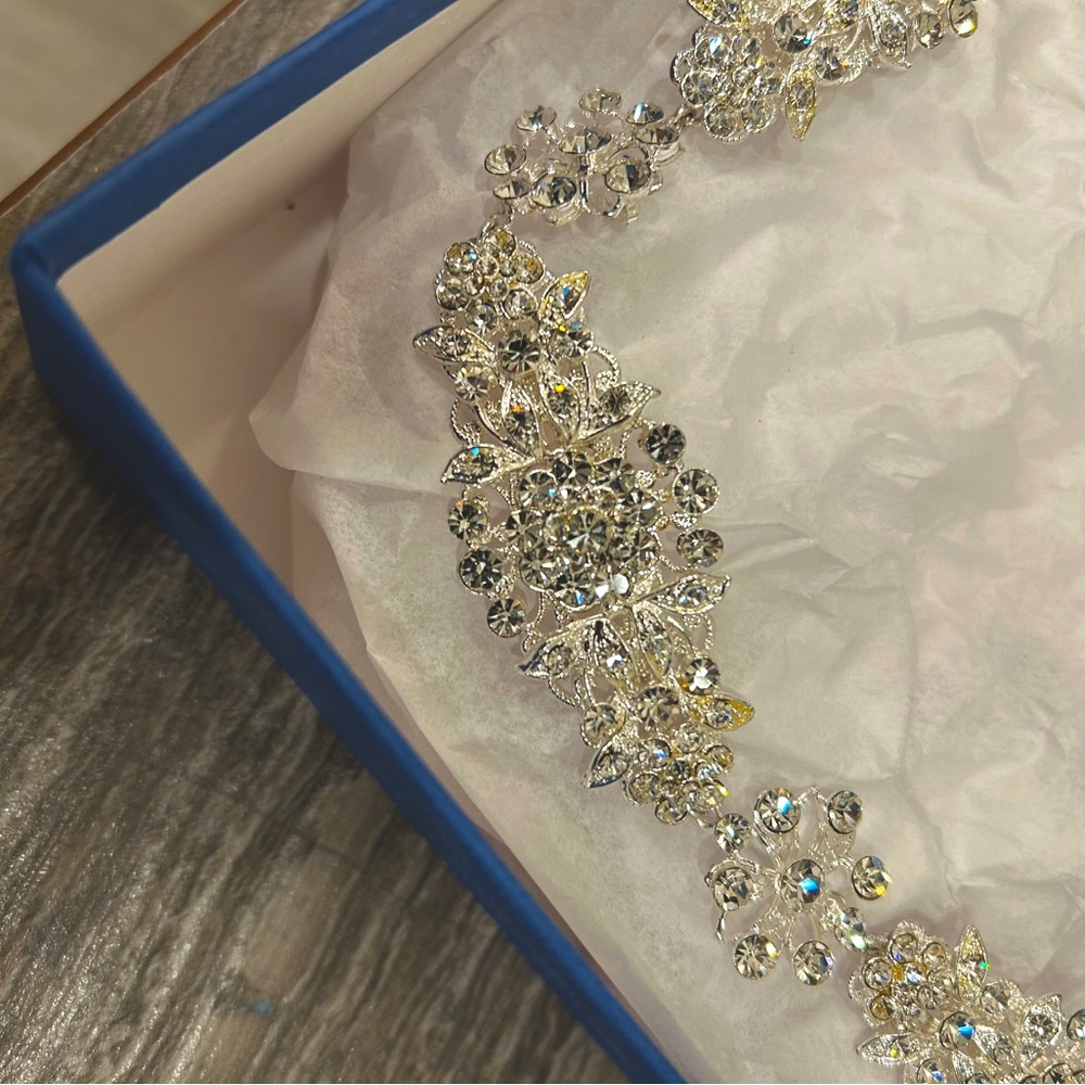 Bel Aire Bridal headpiece